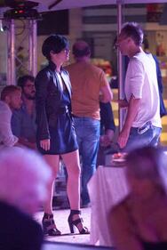 Dolcenera sexy in minigonna sulla Versilia notturna 20