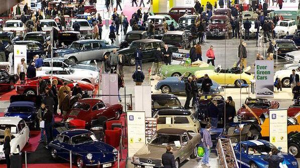 Quel rombo che fa la storia, Autoclassica parte in Fiera