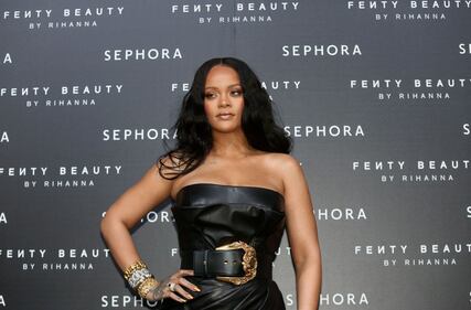 Rihanna hot, il corpetto è esplosivo 7
