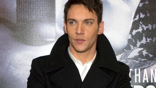 Jonathan Rhys-Meyers: rehab inutile, ancora vittima dell'alcool 9