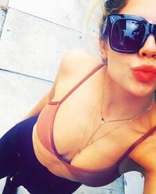 Bellezze vip: spopola il reggiseno sportivo 11