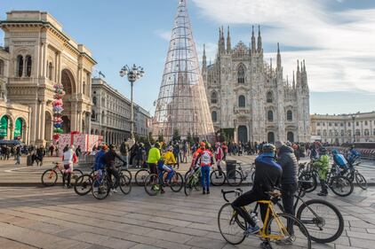 Caldo e sole a Milano per il giorno di Santo Stefano 9