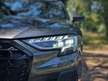 Audi A8 60 TFSI e, guarda la gallery  11