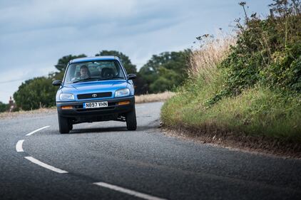 Toyota RAV4 (1994), guarda tutte le foto 8