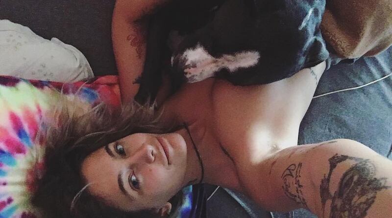 Paris Jackson in topless su Instagram 10