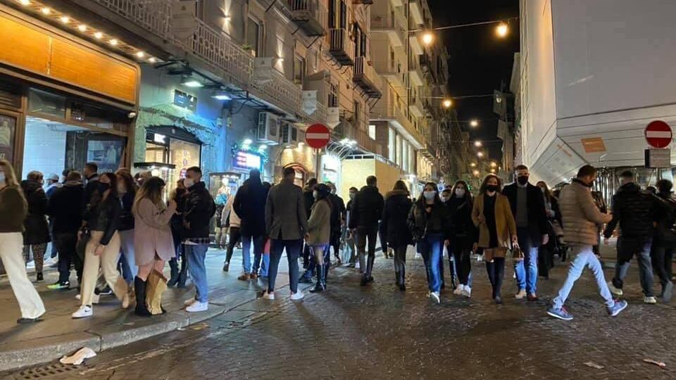 "È una parola fascista". L'isteria rossa se la prende pure col "bivacco"