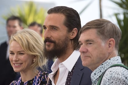 Matthew McConaughey calvo e con la pancetta: irriconoscibile per "Gold" 15