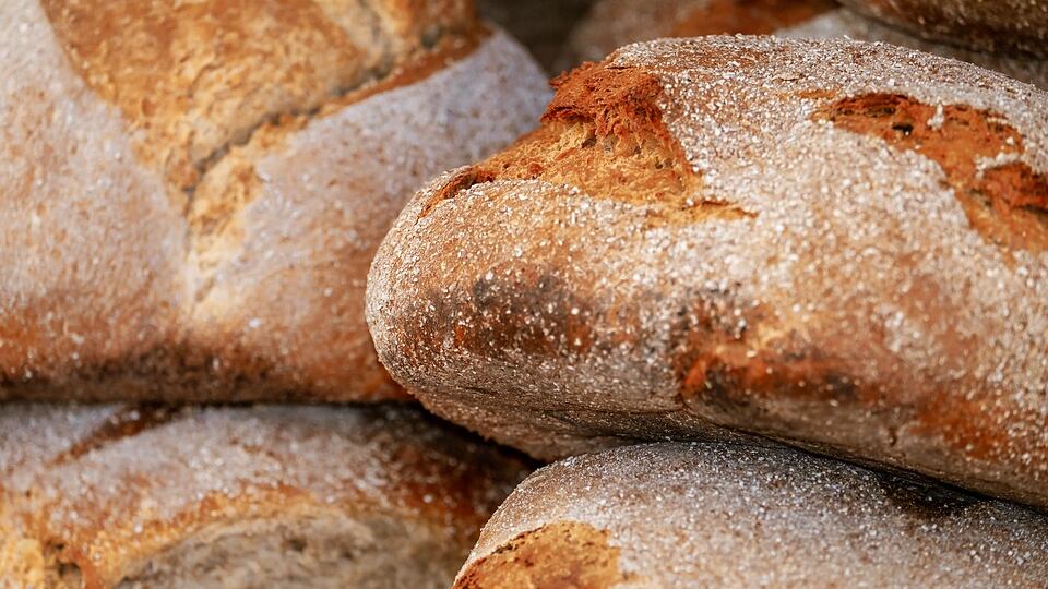 Pane sequestrato e depositi chiusi: blitz del Nas a Vico Equense e Sorrento