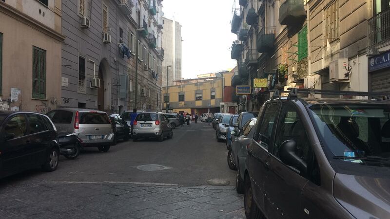 A scuola cede rampa della scala antincendio e maestra rimane ferita: le immagini della struttura 2