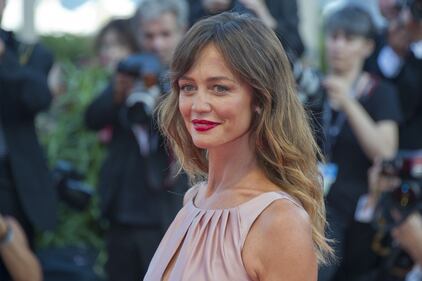 Venezia, attrici sexy sul primo red carpet 17