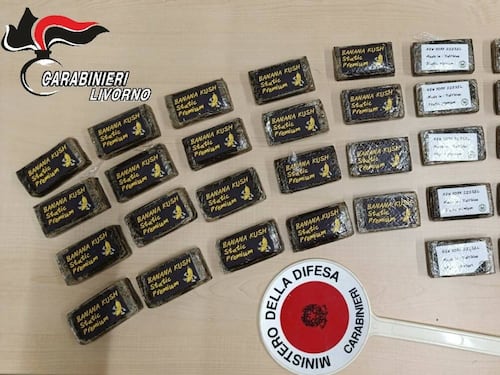 Il via vai, il caffè e i pedinamenti: così i carabinieri hanno sgominato il traffico di droga all'Elba