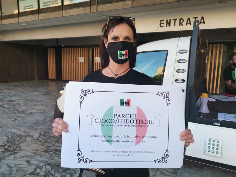 Sanremo: partite iva celebrano funerali delle imprese italiane 18