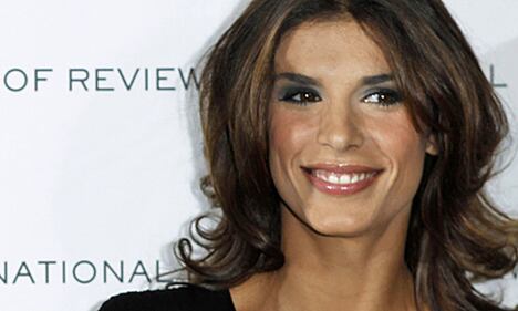 Elisabetta Canalis sexy, lato b al mare 19