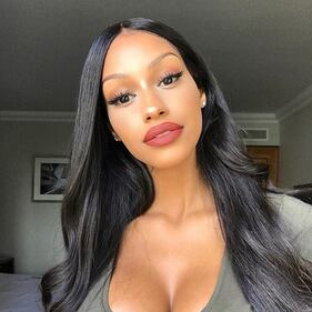 Fanny Neguesha sexy su Instagram: gli scatti dell'ex di Balotelli 7