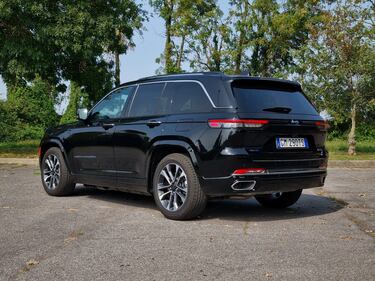 Jeep Grand Cherokee 4xe, guarda la gallery del nuovo SUV Premium  7
