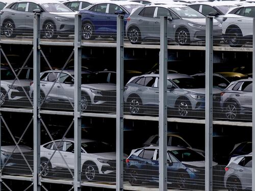Senza incentivi l’auto elettrica fa flop