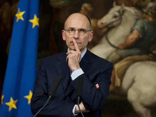 Letta difende la legge di Stabilità: "Porterà una crescita dell'1%"