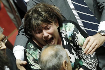 Bianconi colpita nel tumulto: ferita alla spalla 9