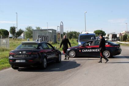 Mitragliette e molotov, l'assalto al portavalori 16
