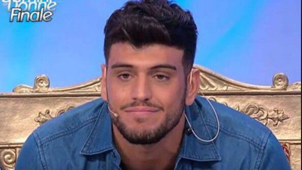 Luigi pronto per la scelta: il tronista di Uomini e Donne diviso tra Irene e Valentina
