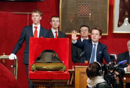 Il cappello di Napoleone venduto all'asta per 1,8 milioni di euro 10