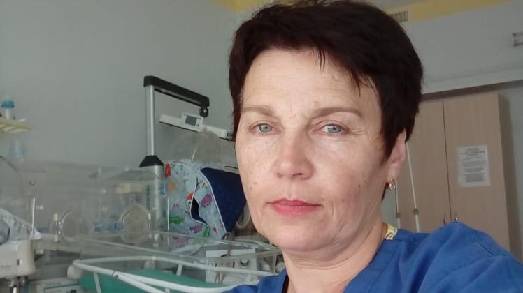 L'infermiera simbolo di Mariupol: "Abbandonati da tutti, ma vinceremo"