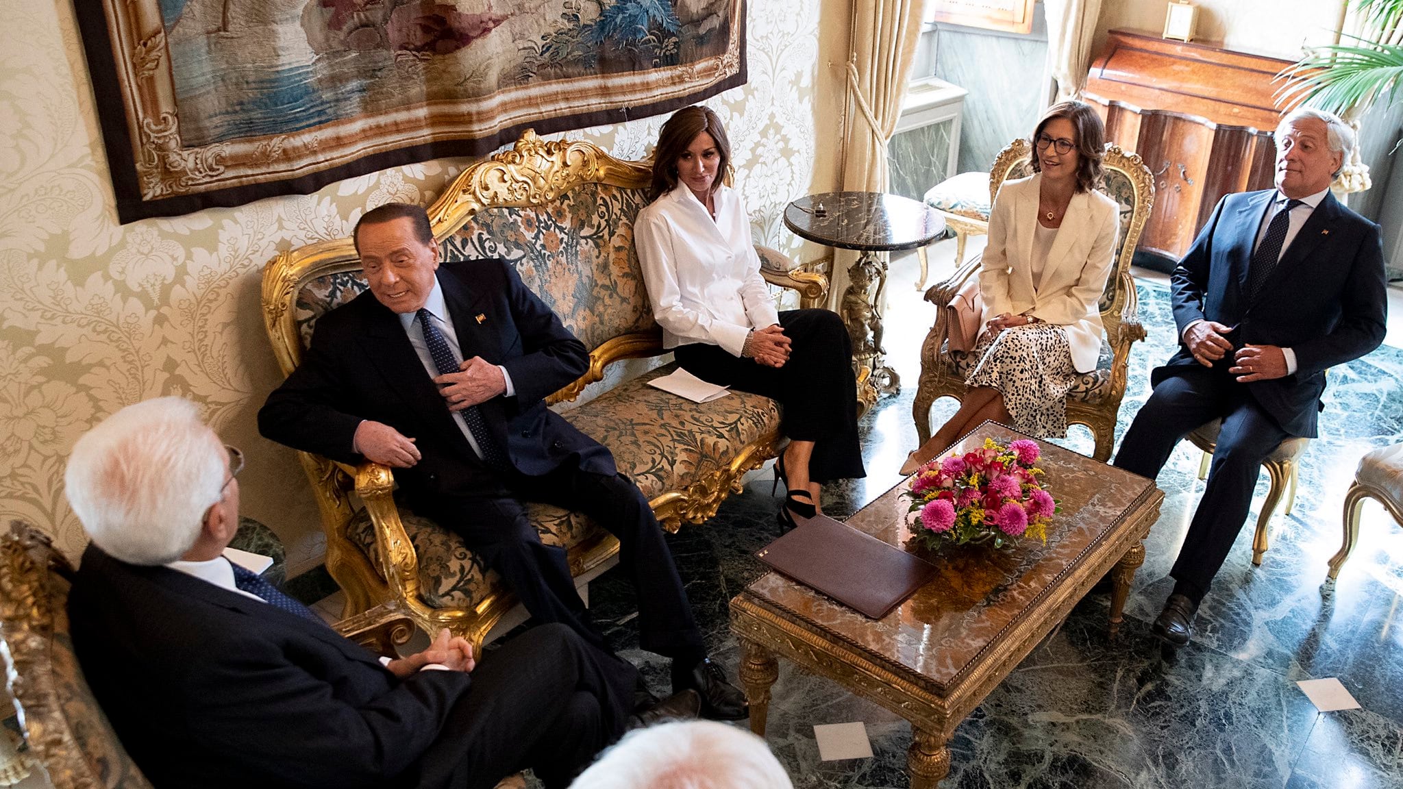 Berlusconi al Quirinale: "Ridare la parola agli italiani"