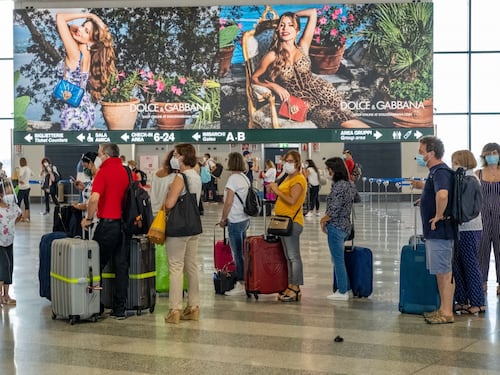 Aerei e treni, i super rincari di Pasqua