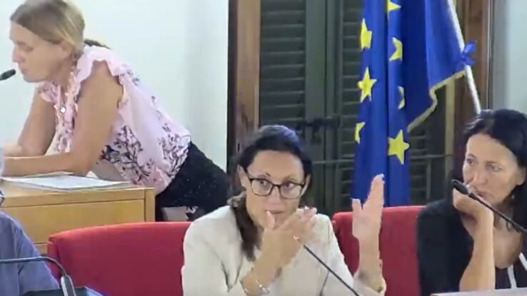 "Il popolo italiano è razzista". L'attacco dell'assessore Pd