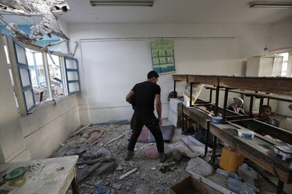 Scuola Onu colpita in un campo rifugiati a Gaza 1