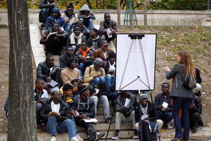 Parigi invasa dai migranti 10