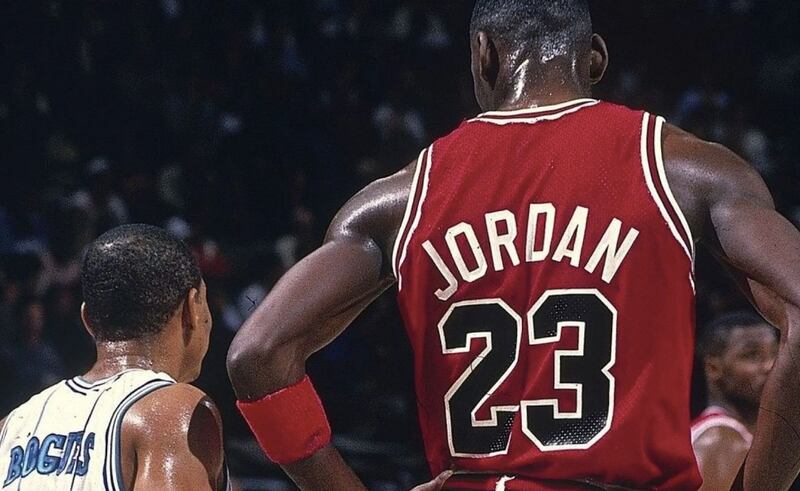 Bogues in marcatura su Jordan (You Tube) 