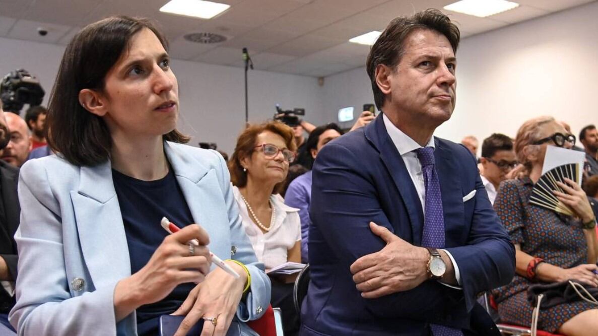 "Nessuna spocchia ma...". Pd in fibrillazione: quelll'avvertimento a Conte (e Schlein)