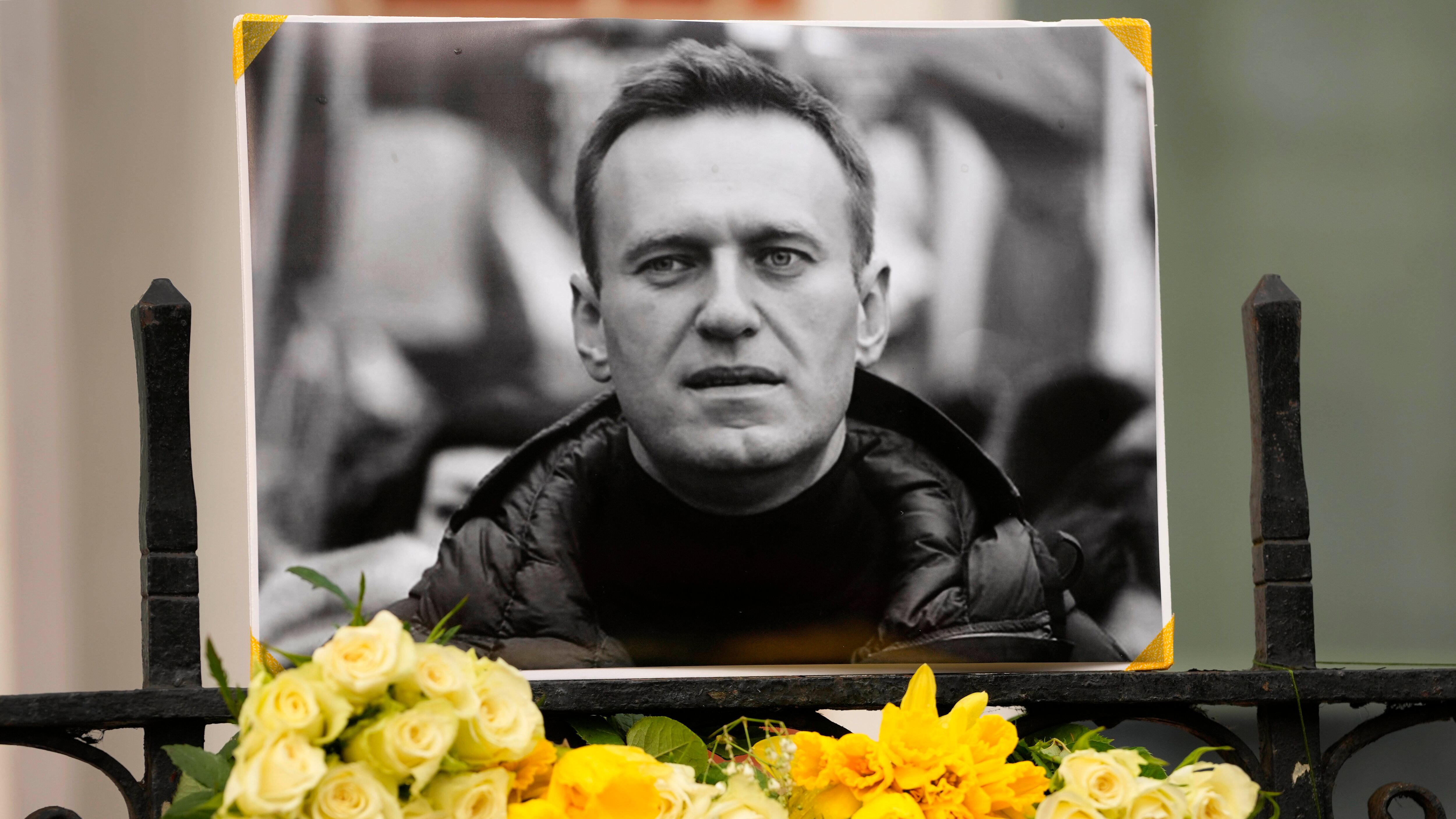 La Russia contro l’Occidente: “Su Navalny fa necropropaganda”