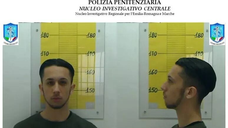 Strage di Corinaldo, il detenuto Andrea Cavallari incendia la cella e aggredisce due agenti: era evaso un anno fa