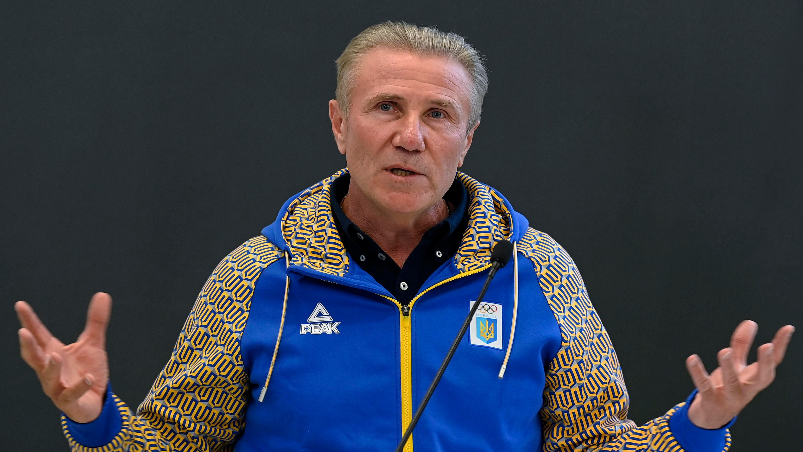 La caduta dello "zar volante" Sergej Bubka, accusato di fare affari con i russi