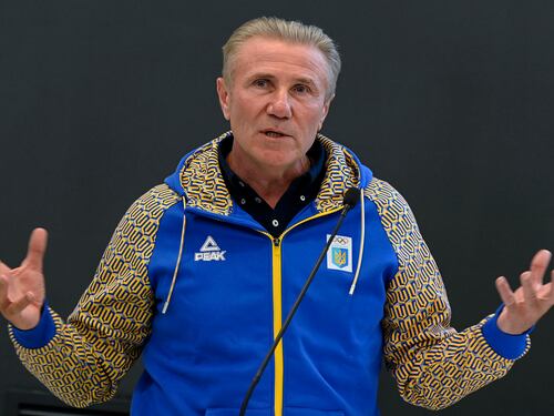 La caduta dello "zar volante" Sergej Bubka, accusato di fare affari con i russi