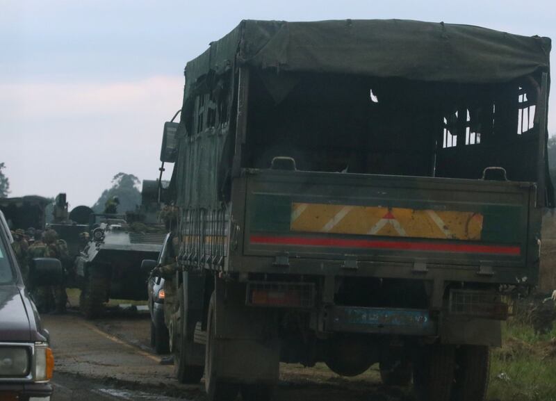 Carriarmati per le strade di Harare 7