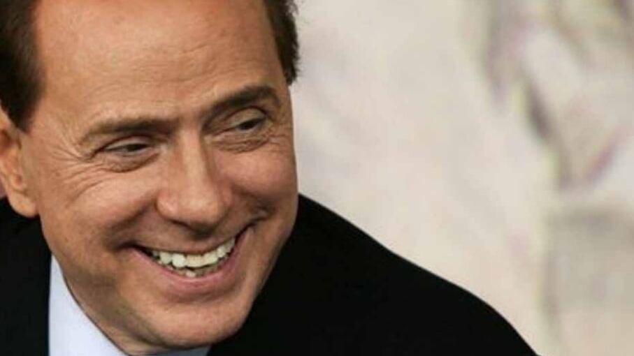 Berlusconi torna a Roma. E detta la linea ai suoi per ridurre il peso fiscale