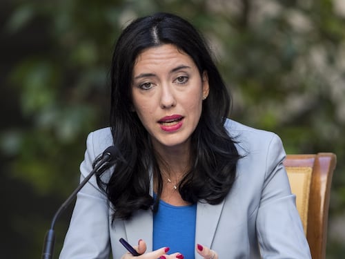 Primo "schiaffo" per la Azzolina. Perché il ministro ha già perso