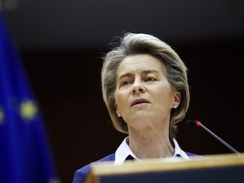 Von der Leyen: "Entro l'estate vaccineremo il 70% della popolazione"