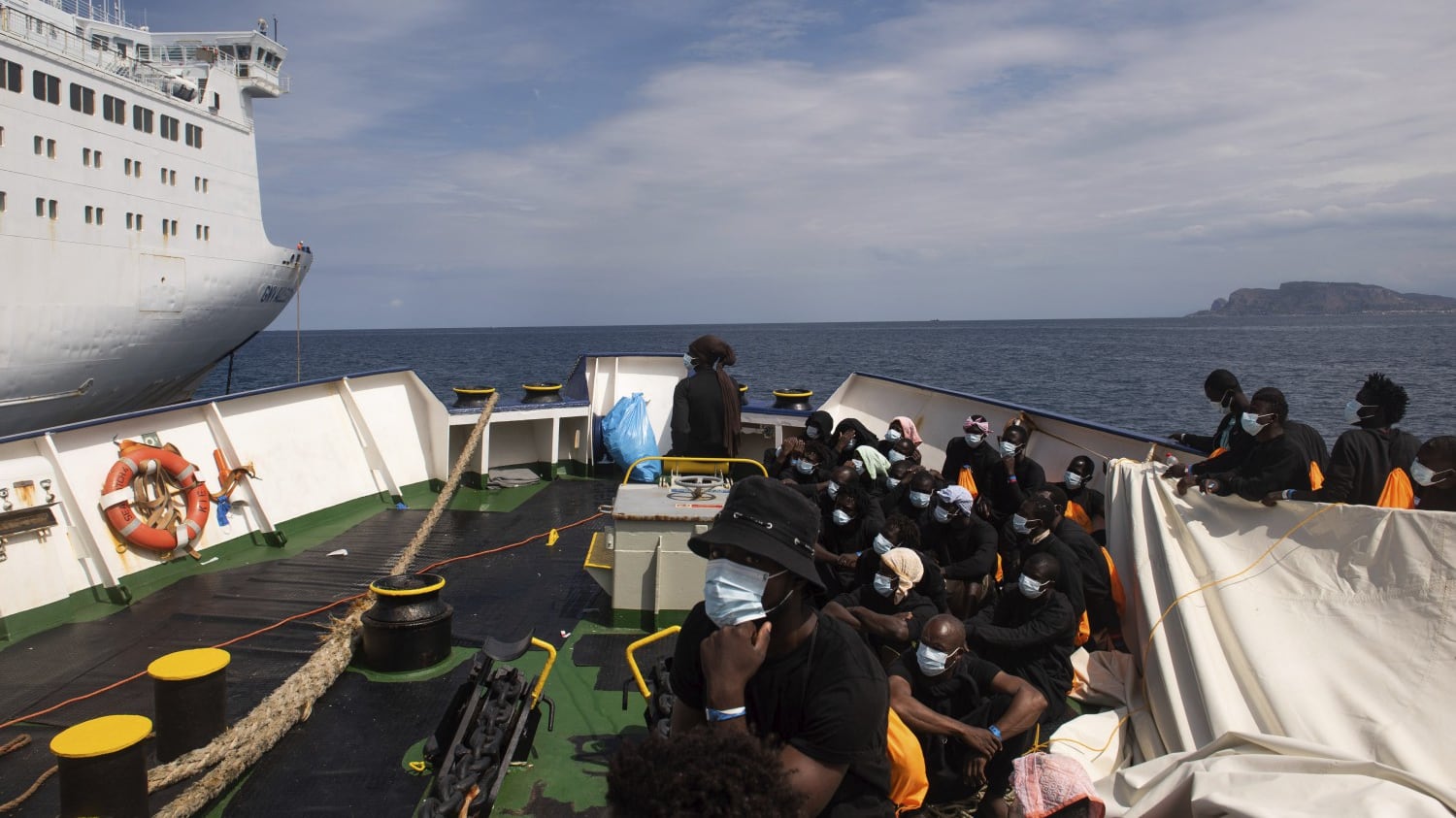 L'Ue vuole lasciarci i migranti. Un piano tedesco per rovinarci