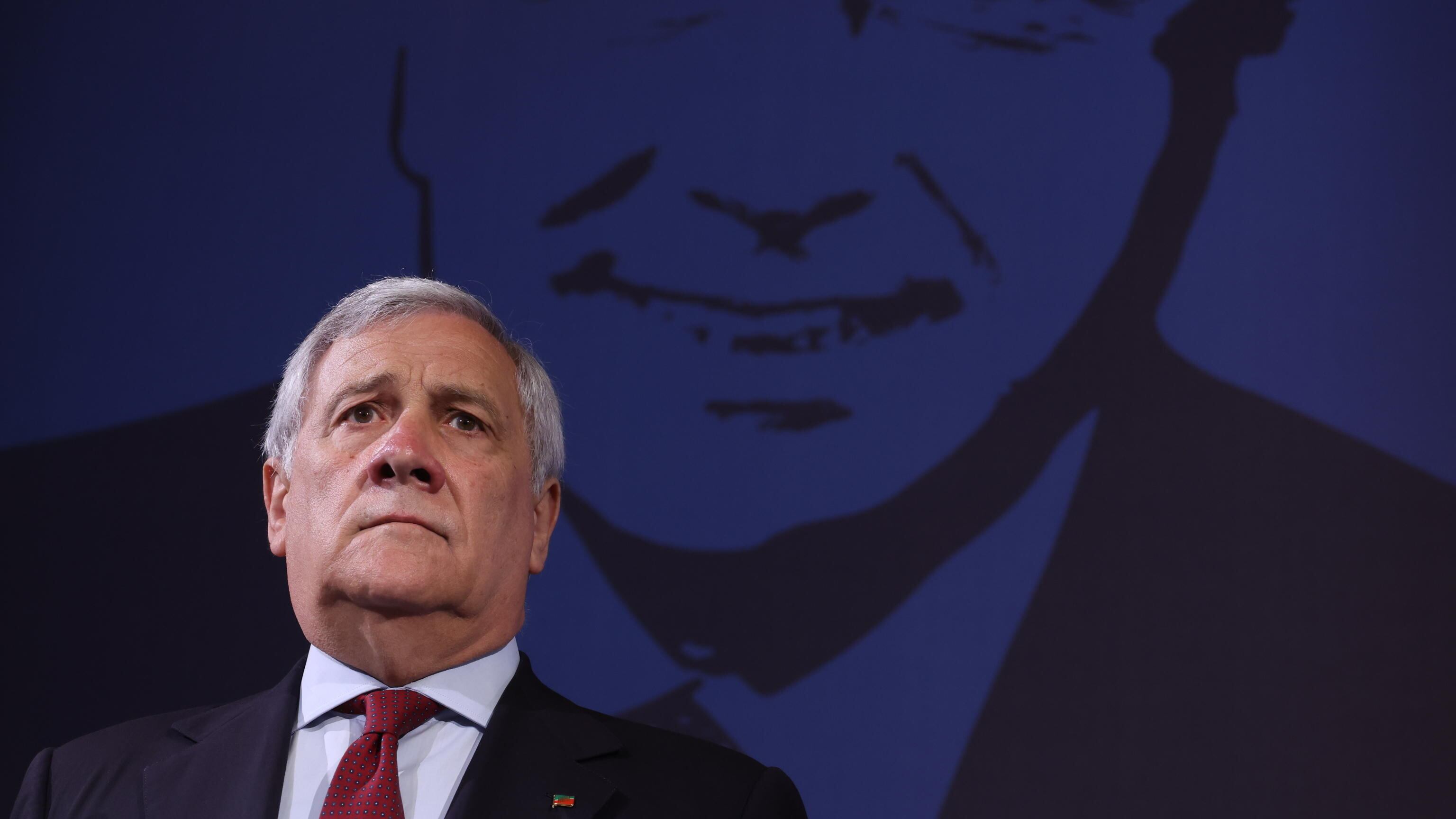 Tassa sulle banche, per FI caso chiuso. Ma Tajani avverte: "Modifiche al testo"