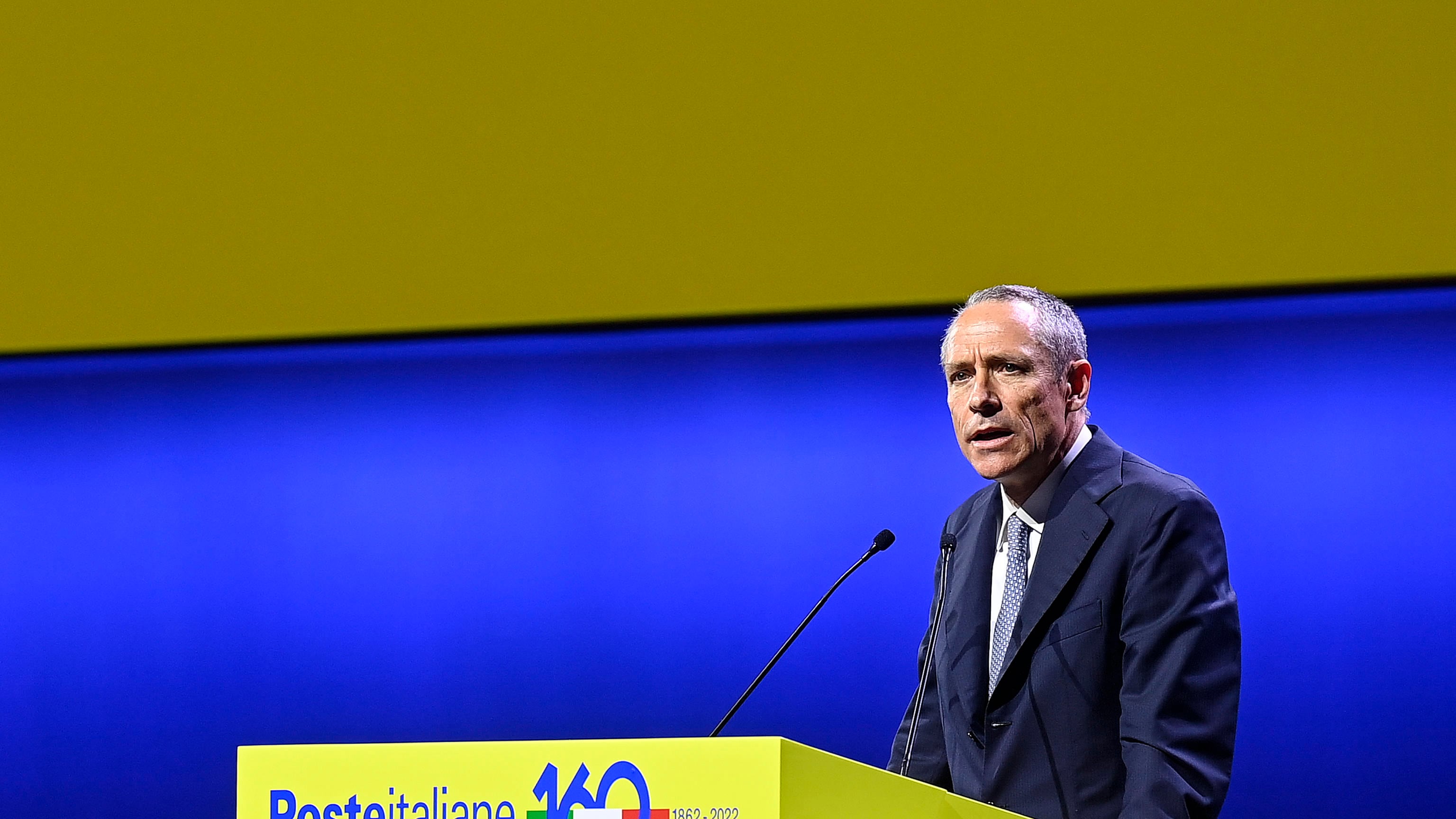 Poste scopre le carte su Tim, l'obiettivo è l'addio a Piazza Affari