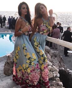 Cristina Buccino, auguri sexy tra sorelle 4
