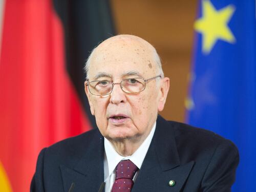 Napolitano punta su Bersani e si prepara a lasciare il Colle. Ma c'è chi vuole un suo bis