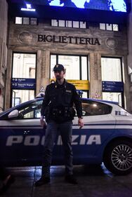 I soccorsi dopo l'aggressione in Centrale 1