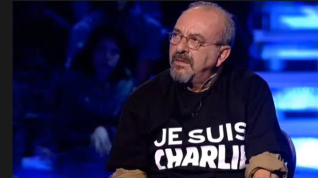 Criticava Charlie, ora lo piange Tutti contro il coccodrillo Vauro
