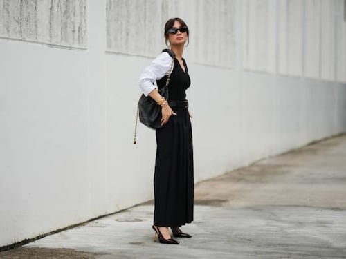 Gilet, come indossarlo con stile in estate. Gli outfit imperdibili anche a 50 anni
