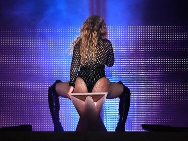 Beyoncé compie 35 anni: le foto più sexy 3